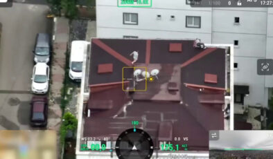 İstanbul’da sinema üzere operasyon: Pencereden uyuşturucu atıp çatıya kaçtılar