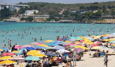 İzmir Çeşme’de bayram yoğunluğu