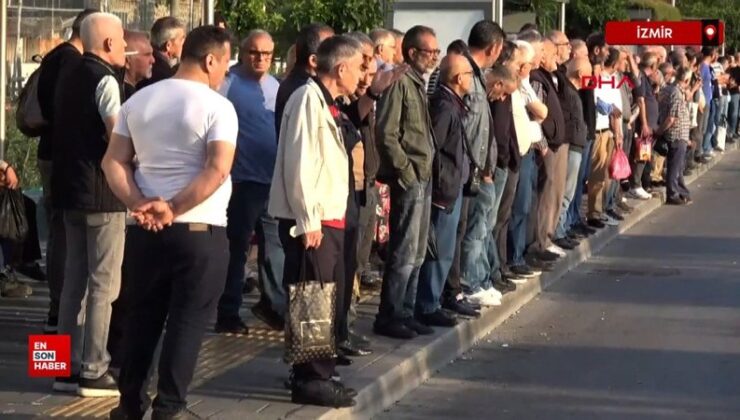 İzmir’de 23 bin personel greve çıktı: Otobüs duraklarında yoğunluk oluştu
