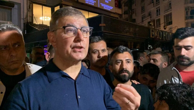 İzmir’de grev krizi: Cemil Tugay, DİSK üyeleriyle tartıştı