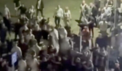 İzmir’de grev yapan emekçiler, çöpleri toplayan vatandaşlara saldırdı