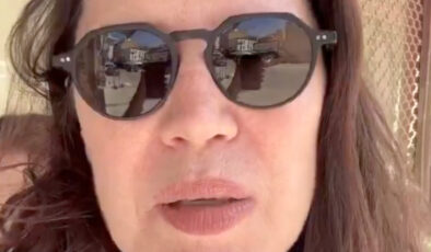 İzmir’in kokusunu sorgulayan bayan