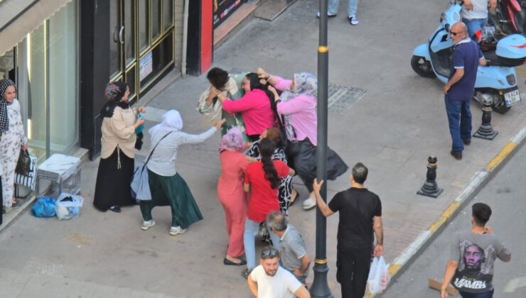 Karabük’te bayanların saç saça hengamesi görüntülendi