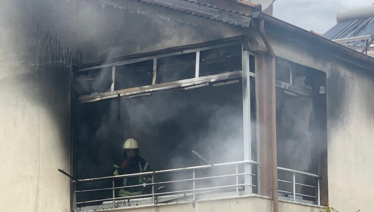 Karaman’da boşandığı eşine kızıp konutunu yaktı