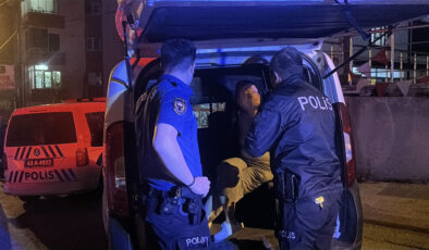 Kütahya’da sevgilisinden ayrılan bayan annesini bıçakla rehin aldı