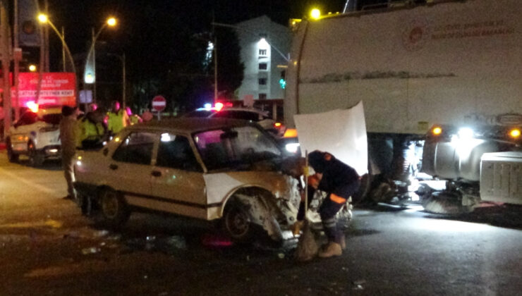 Malatya’da iki araba çarpıştı, ortalık savaş alanına döndü