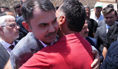 Murat Kurum, Adıyaman’da vatandaşlarla bir ortada: Koskoca bir dağ delindi