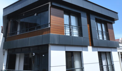 Murat Kurum paylaştı: Bir aile daha “Yarısı Bizden” kampanyası ile meskenini yeniledi