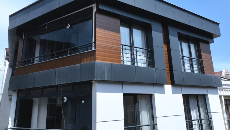 Murat Kurum paylaştı: Bir aile daha “Yarısı Bizden” kampanyası ile meskenini yeniledi