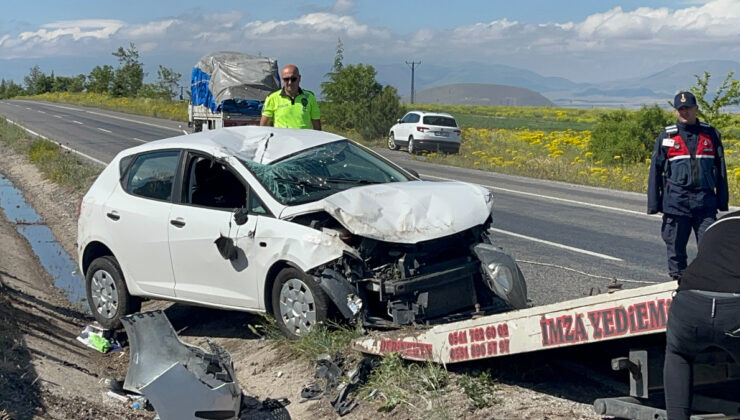Nevşehir’de takla atan araba refüje devrildi: 4 yaralı