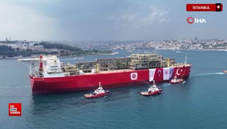 ‘Osman Gazi’ platformunun boğazdan geçişi dron ile görüntülendi