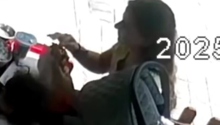 Sakarya’da kopardığı saçını tostunun içine koydu