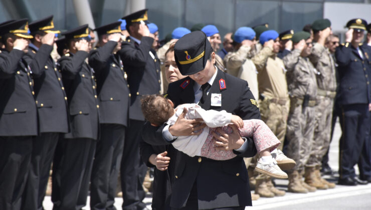 Şehit astsubay Emre Polat’ın cenazesi memleketi Sivas’a getirildi