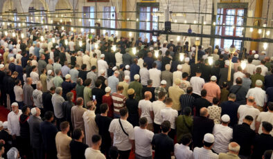 Siyasilerden bayram iletisi