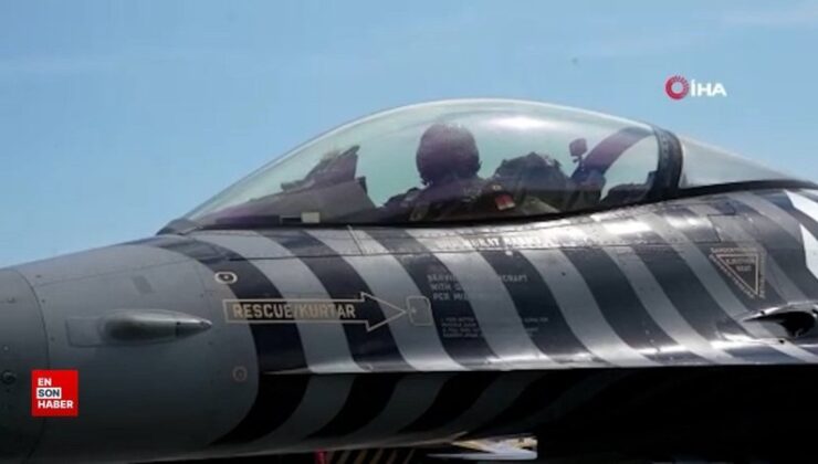 SOLOTÜRK’ün İstanbul semalarında yaptığı şov