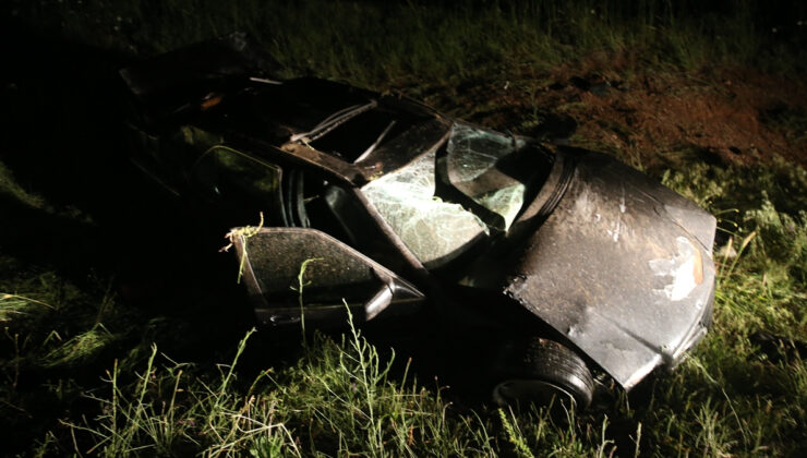 Tokat’ta devrilen araba hurdaya döndü: 6 yaralı