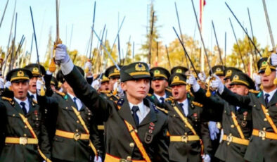 TSK’dan ihraç edilen 4 teğmen, Ankara Büyükşehir Belediyesi’nde işe başladı