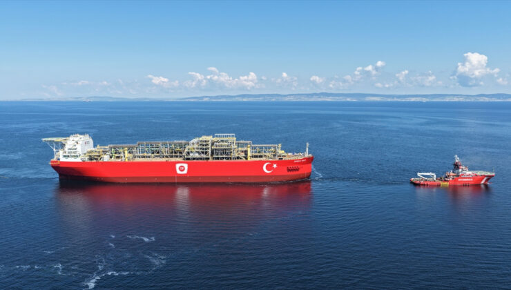 Türkiye’nin birinci yüzer gaz üretim platformu Boğaz’dan geçecek