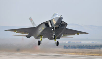 Türkiye’nin savaş uçağı KAAN’a ABD’den övgü: F-35’e direkt rakip