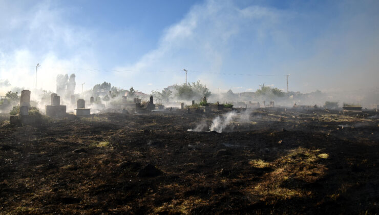 Van’da mezarlıkta yangın