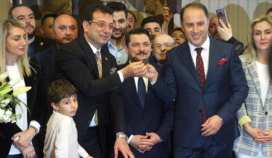 Yolsuzluk soruşturmasında tutuklanan Murat Çalık dahil 8 kişi İzmir’e sevk ediliyor