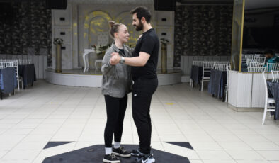 Yozgat’a Ukraynalı gelin: Zeynek oynamayı öğreniyor