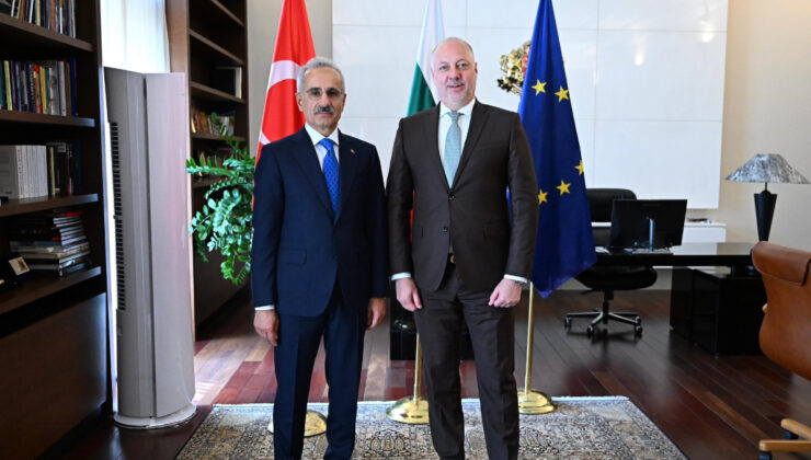 Abdulkadir Uraloğlu, Bulgaristan Başbakanı Jeliazkov ile görüştü