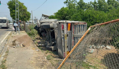 Adana’da kamyona çarpan tır zincirleme kazaya sebep oldu