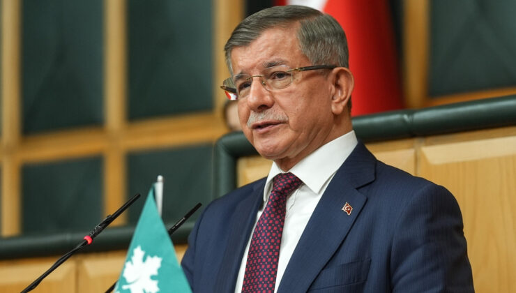 Ahmet Davutoğlu: Gazze’ye çıplak ayakla yürümeye hazırım