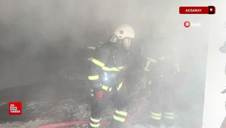 Aksaray’da apartman garajında araba alev aldı
