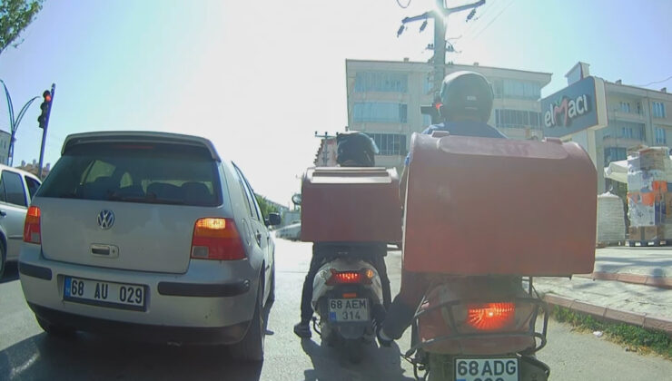 Aksaray’da kuryelerin tehlikeli seyahati kameralara yansıdı