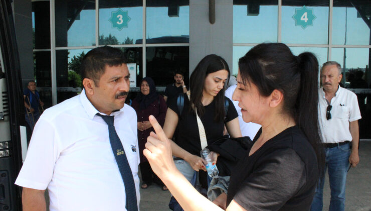 Aksaray’da yolcu üzere otobüse bindi, telefonla konuşan şoför cezadan kaçamadı