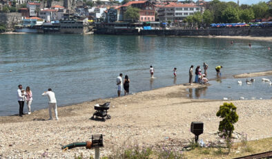 Amasra’da bayramda dolup taştı: 4 günde 19 bin 143 araç giriş yaptı
