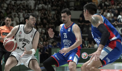 Anadolu Efes’i deviren Beşiktaş finale yükseldi