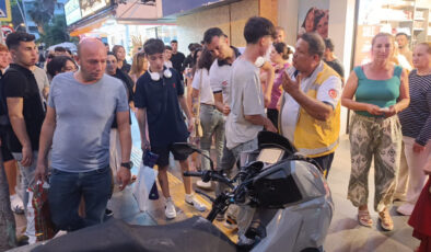 Antalya’da kaza yapan ehliyetsiz şoför cezadan kaçmak için kıyafetlerini arkadaşına giydirdi