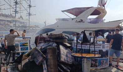 Antalya’da seyahat teknesinde yangın