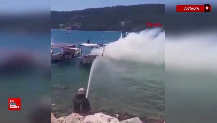 Antalya’da yanan tekneye hortum, jet ski ve flyboard ile müdahale