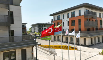 Azerbaycan Mahallesi’nde memnun son: 250 bininci zelzele konutu teslim ediliyor