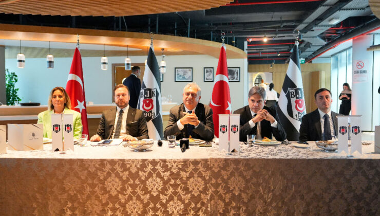Beşiktaşlı yöneticiler, basın mensuplarıyla bir ortaya geldi