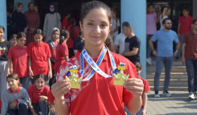 Bilek güreşinde Avrupa Şampiyonu olan Irmak Özcan’a coşkulu karşılama