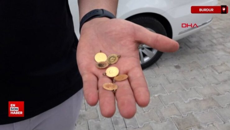 Burdur’da arabada unutulan altınlar sahibine iade edildi