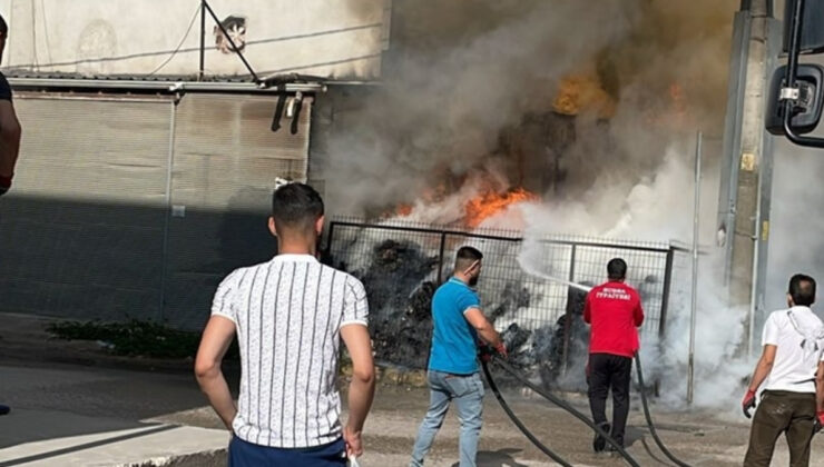 Bursa’da mobilya fabrikasının bahçesinde yangın