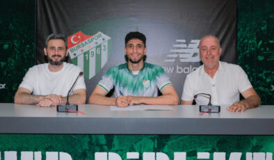 Bursaspor, Emrehan Gedikli’ye imzayı attırdı