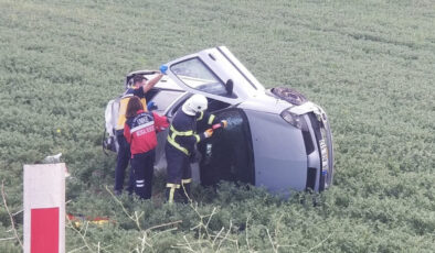 Çorum’da takla atan araba hurdaya döndü