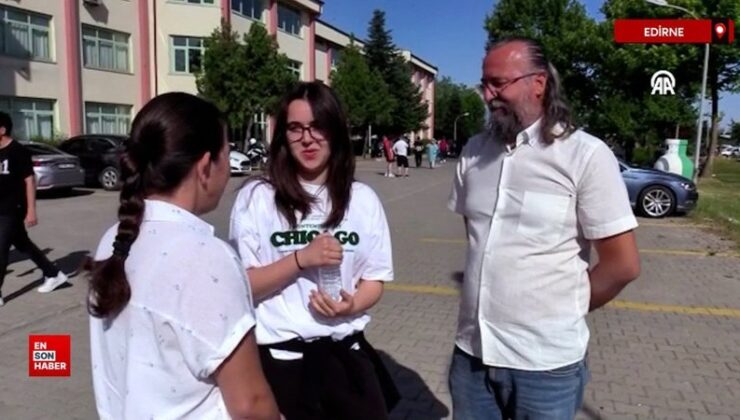 Edirne’de anne ve baba, kızlarıyla birebir okulda YKS’ye girdi