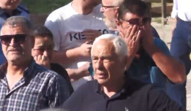 Ferdi Zeyrek’in vefat ettiğini duyan Manisalılar gözyaşlarını tutamadı