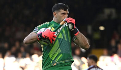 Galatasaray kalede 3 isme ağırlaştı