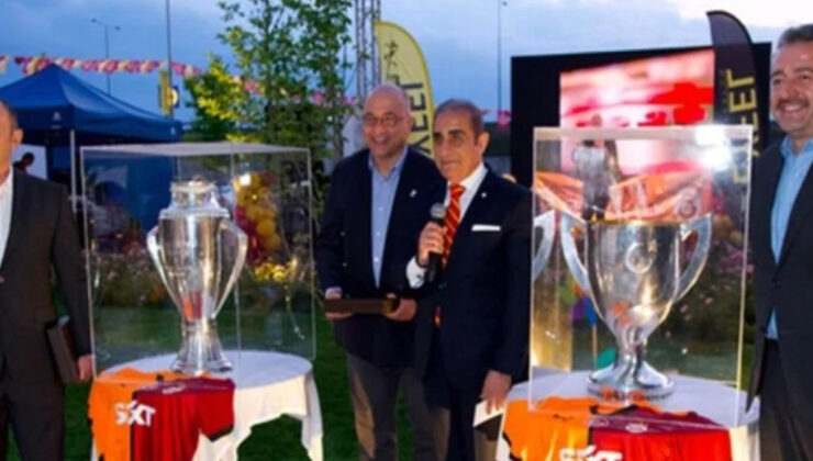 Galatasaray’ın şampiyonluk kupası Romanya’da taraftarlarla buluştu