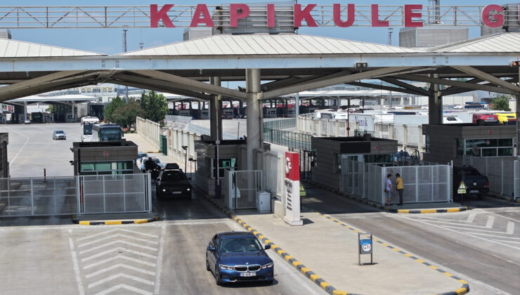 Gurbetçilerin müsaadelerini geçirmek için Türkiye’ye gelişleri devam ediyor