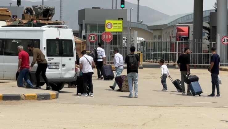 İran’daki Türk vatandaşları yurda dönmek için hudut kapılarından giriş yaptı